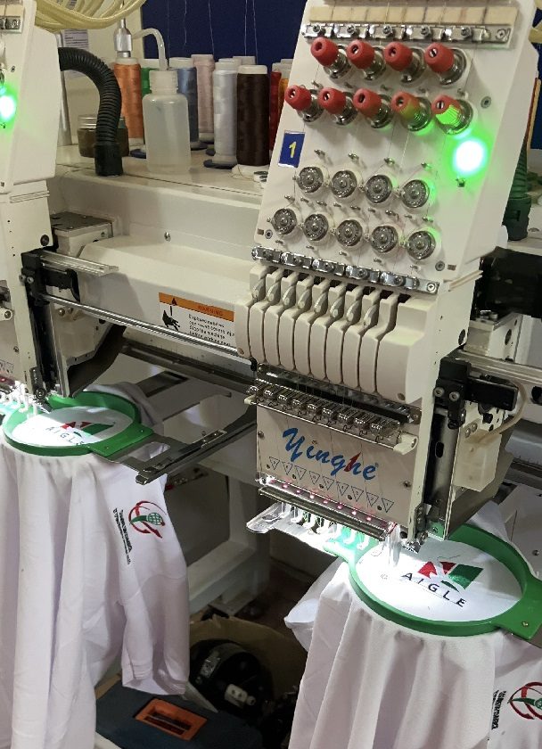Broderie industrielle et marquage DTF sur textiles — Africa Print Communication